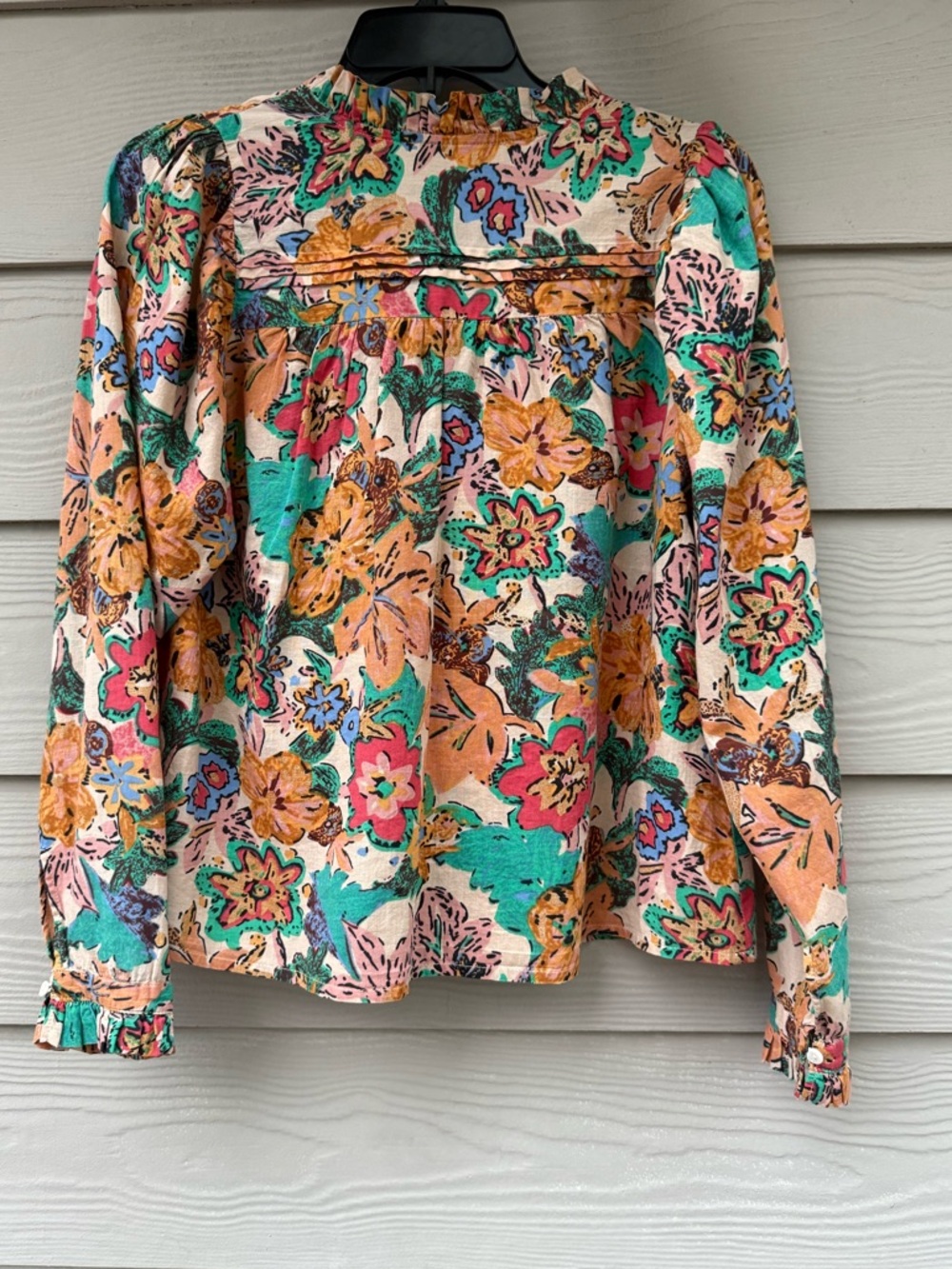 Love the Label brand floral long-sleeve blouse. - Picture 9 of 11